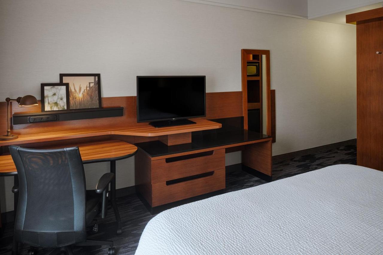 Fairfield Inn & Suites By Marriott Columbus Airport Exterior photo