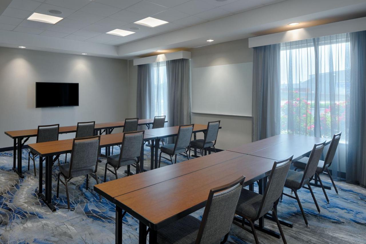Fairfield Inn & Suites By Marriott Columbus Airport Exterior photo
