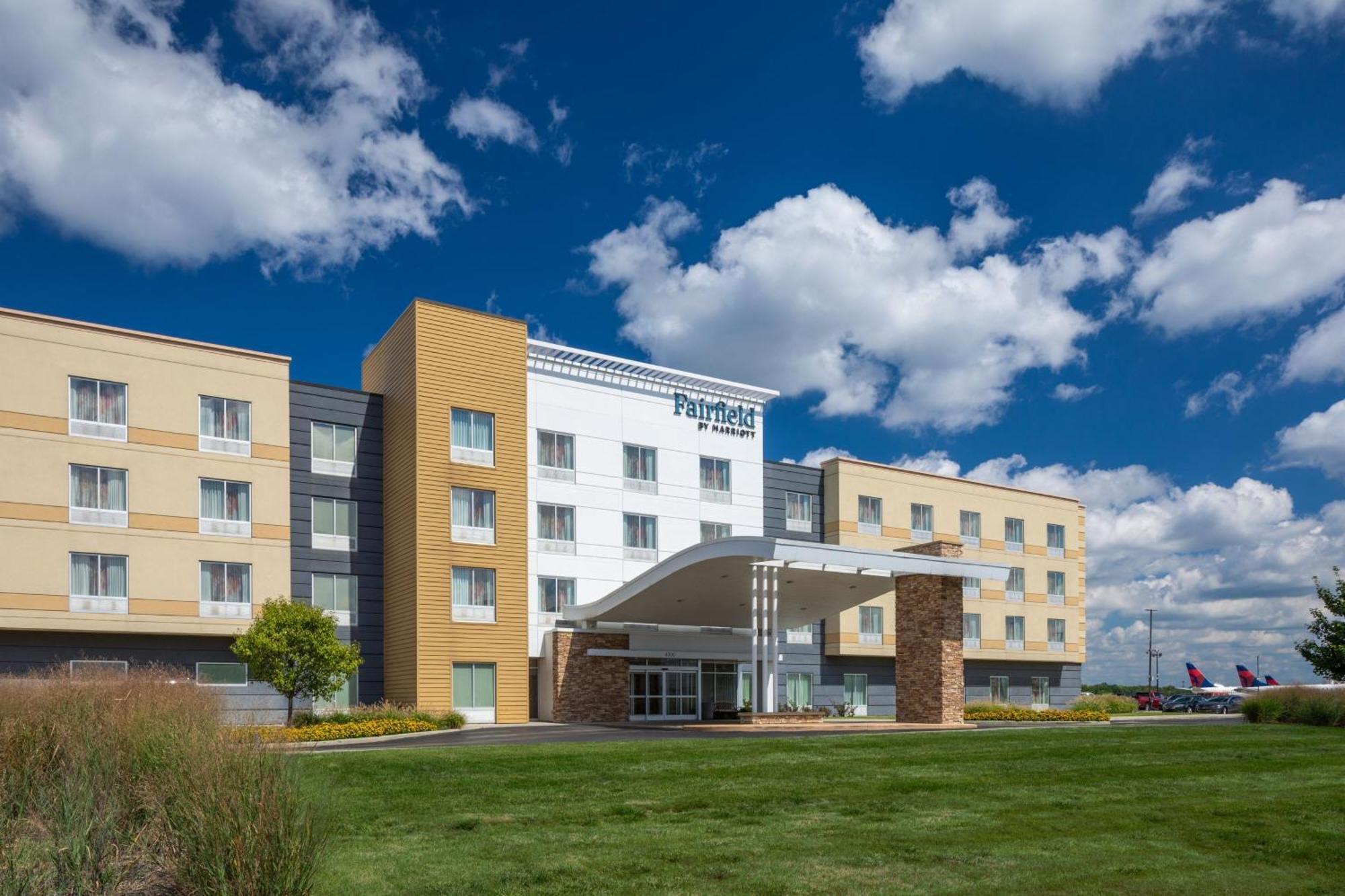 Fairfield Inn & Suites By Marriott Columbus Airport Exterior photo