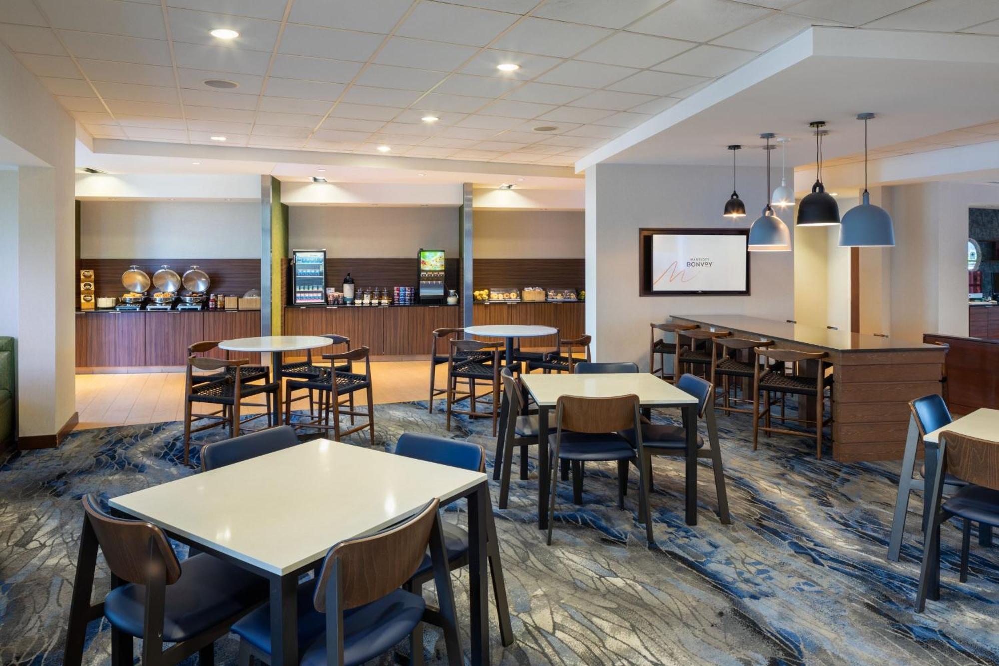 Fairfield Inn & Suites By Marriott Columbus Airport Exterior photo