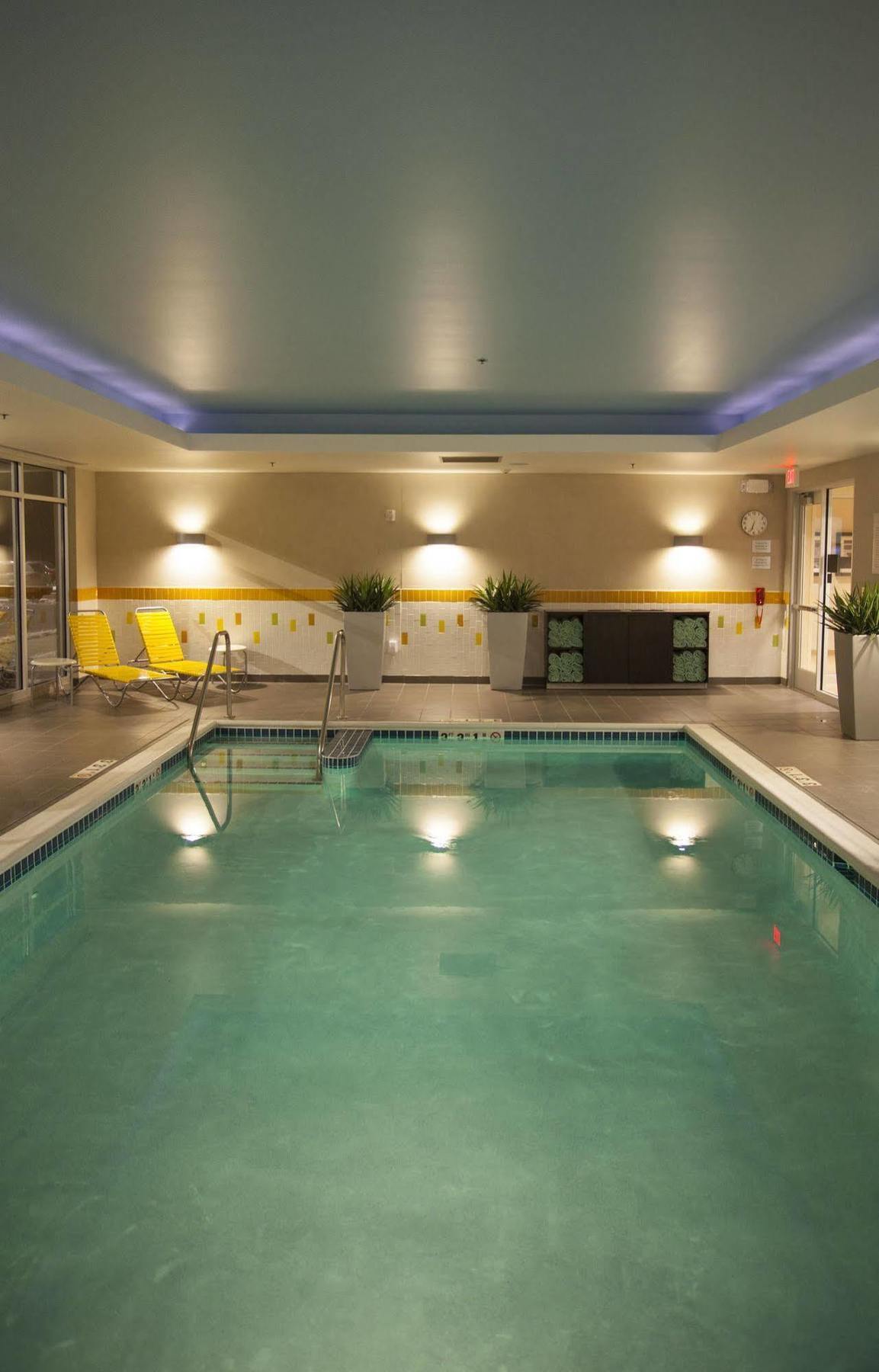 Fairfield Inn & Suites By Marriott Columbus Airport Exterior photo